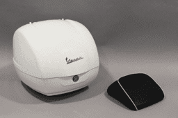 Zeige Details für Top-Case Piaggio Vespa GTS Super 125/300 RST (ab 2019), Farbe Weiss 544 Bild von Top-Case Piaggio Vespa GTS Super 125/300 RST (ab 2019), Farbe Weiss 544
