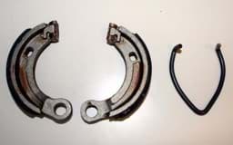 Zeige Details für Bremsbacken Puch X30, Sachs, Cilo, Fifty, Pony GTA (Guss und Speichenrad), 90mm (Paar) Bild von Bremsbacken Puch X30, Sachs, Cilo, Fifty, Pony GTA (Guss und Speichenrad), 90mm (Paar)