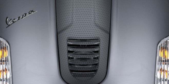 Bild von Hupenverkleidung Piaggio Vespa GTS/GTS Super, Carbon-Look